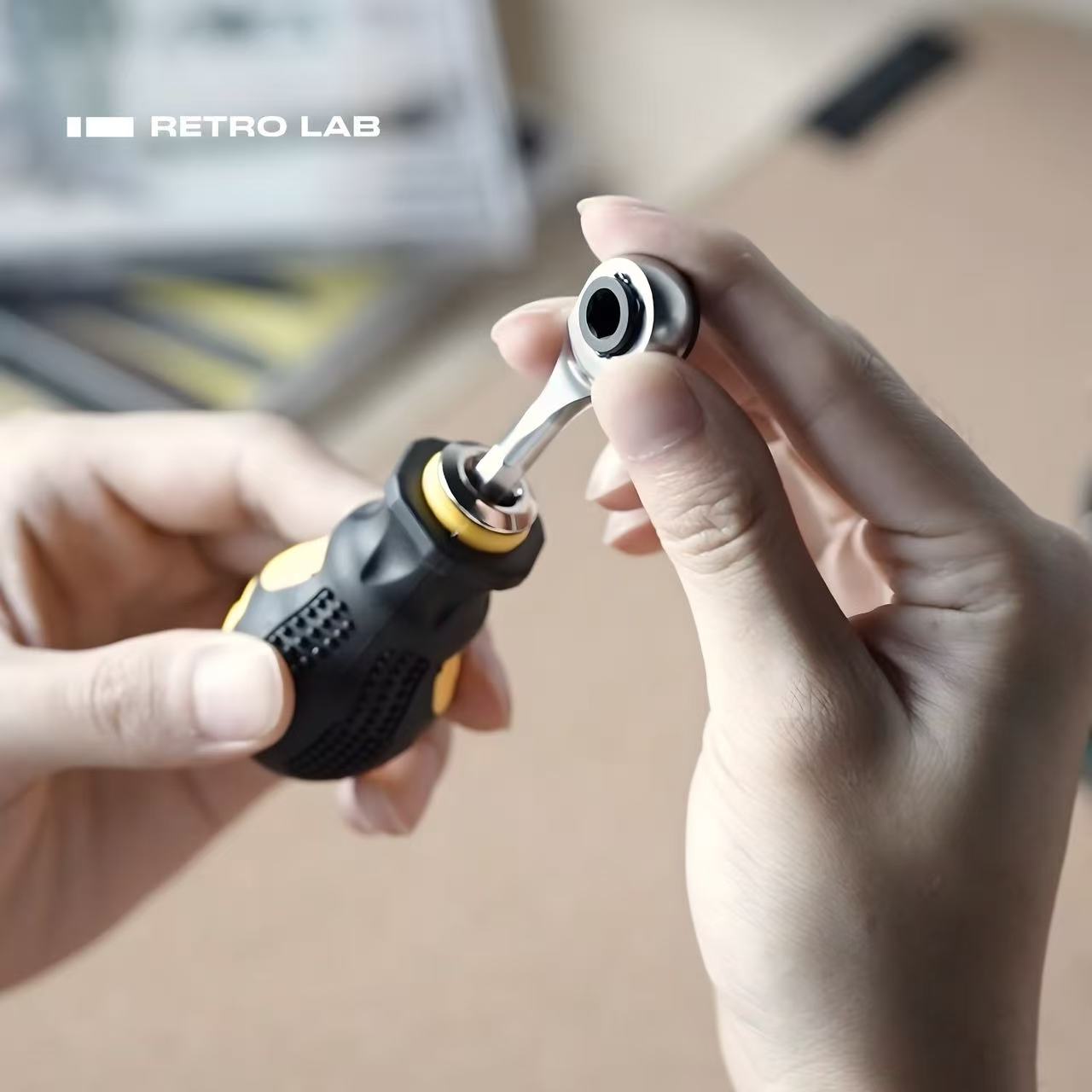 iretrolab 30-in-1 Ratchet Screwdriver Set