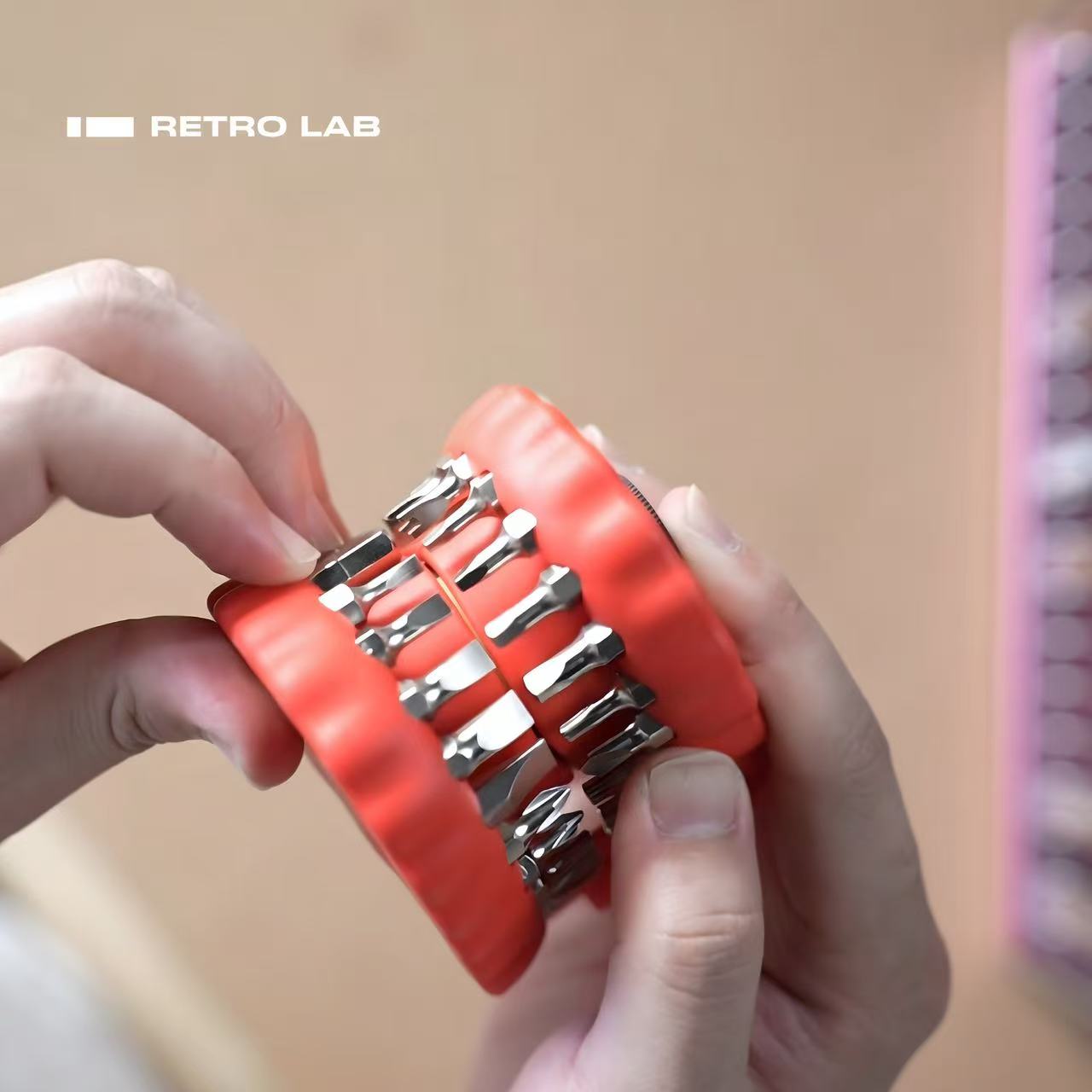 iretrolab 30-in-1 Ratchet Screwdriver Set