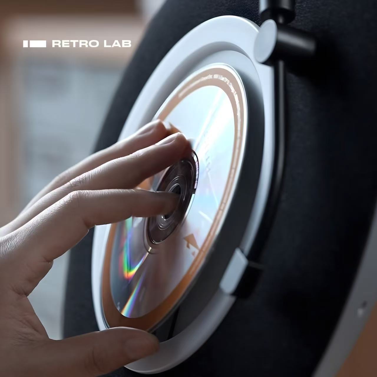 iretrolab Flying Disc CD Player – Bluetooth 5.4 Speaker & Ambient Light