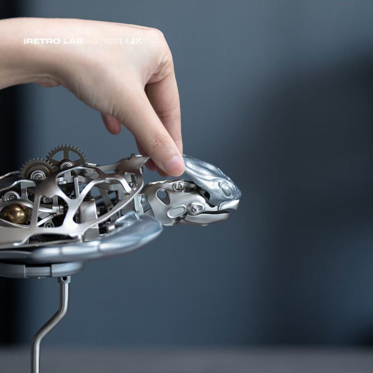 iretrolab CARETTA Mechanical Sea Turtle – Kinetic Metal Art Sculpture