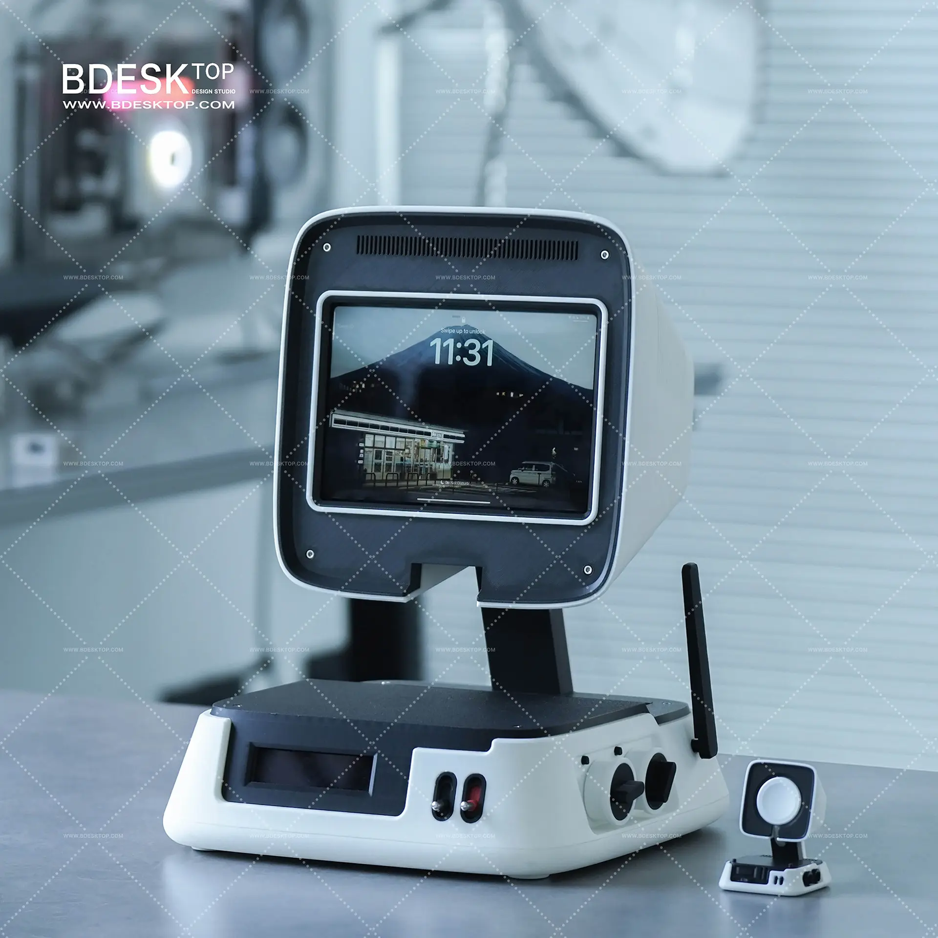 iretrolab 3D-Printed Pyramid Smartwatch Charging Stand – Retro Industrial Desk Holder