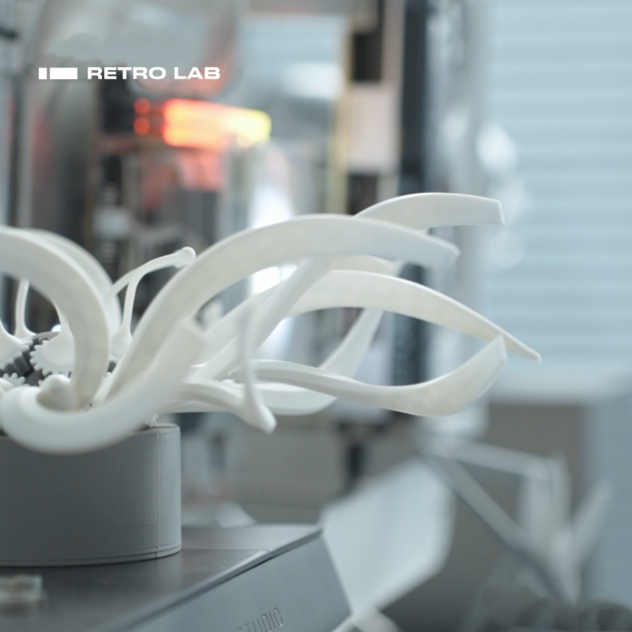 Iretrolab Mechanical Flower Kinetic Sculpture – 3D Printed DIY Creative Desktop Gift