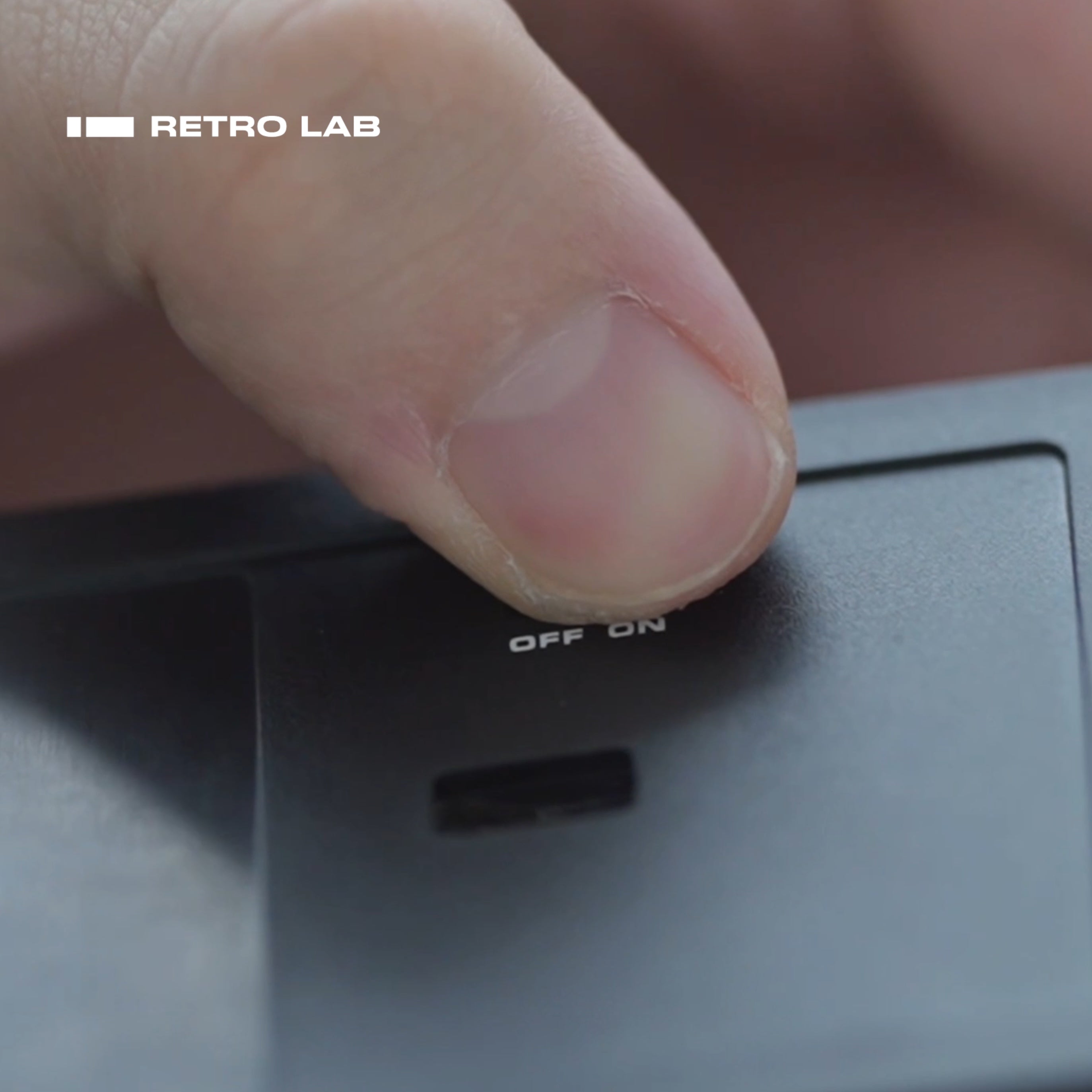 Iretrolab Retro Wireless Mouse – Guitar Pedal Edition