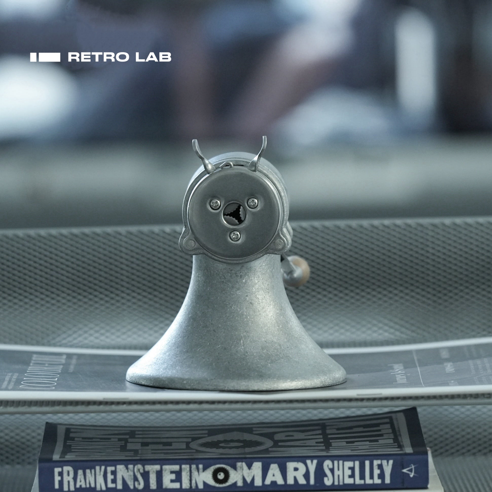 iretrolab All-metal Pencil Sharpener, Hand-crank Pencil Sharpener