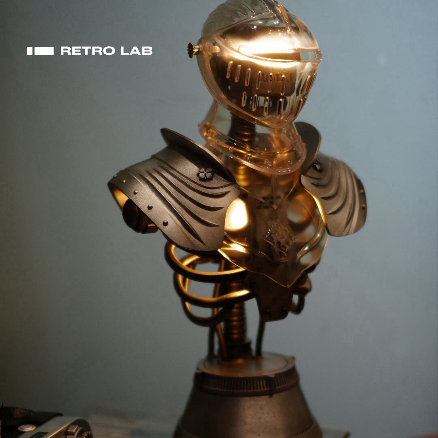 iretrolab The Knight – Steampunk Helmet Lamp