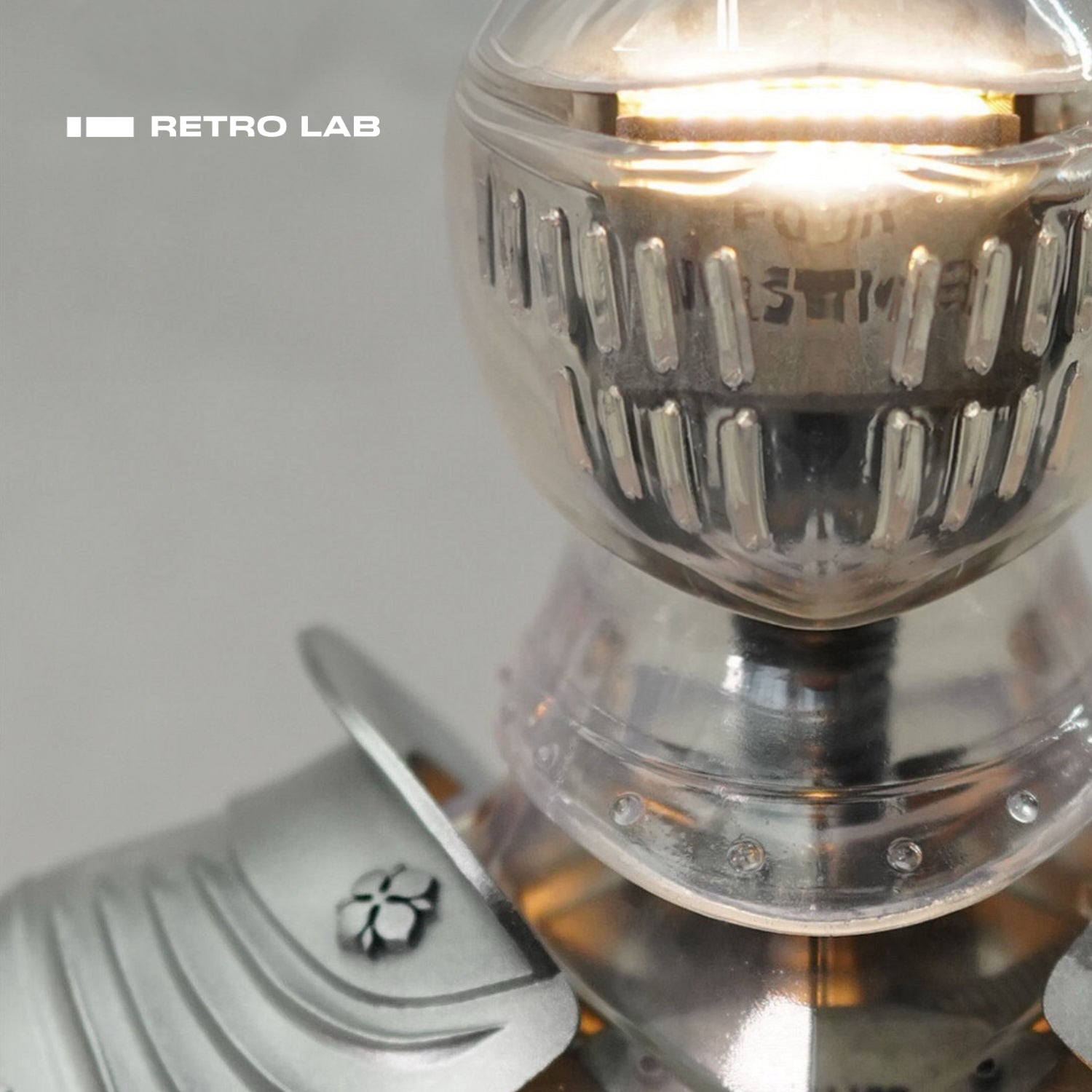 iretrolab The Knight – Steampunk Helmet Lamp